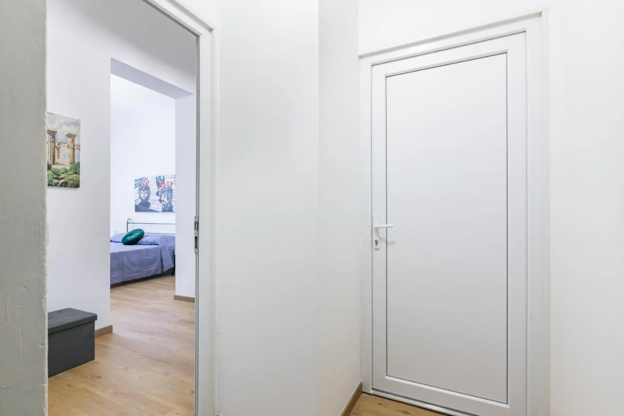Corso Dei Mille Station Flat With Balcony Apartment Palermo 0*,